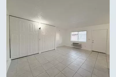 3301 58th Avenue S #304, Saint Petersburg, FL 33712 - Photo 6