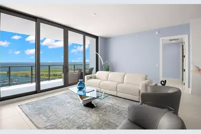301 1st Street S #2402, Saint Petersburg, FL 33701 - Photo 4