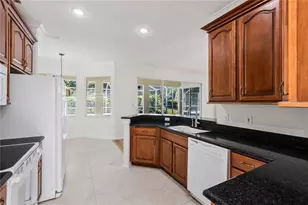 4906 Willow Ridge Terrace, Valrico, FL 33596 - Photo 14