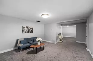 611 N Wiggins Rd, Plant City, FL 33566 - Photo 12