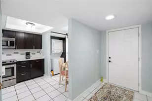 1137 Bowsprit Ln, Holiday, FL 34691 - Photo 8