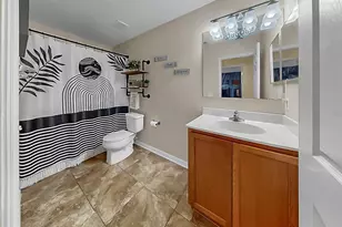 5457 Sandy Shell Dr, Apollo Beach, FL 33572 - Photo 40
