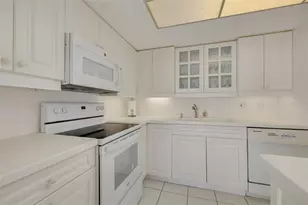 7430 Sunshine Skyway Ln S, Saint Petersburg, FL 33711 - Photo 14