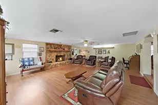 4105 Robinson Rd, Valrico, FL 33594 - Photo 26