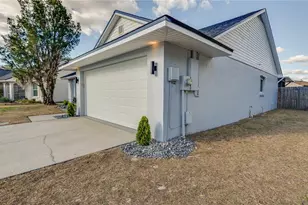 2074 Shadow Pine Dr, Brandon, FL 33511 - Photo 2