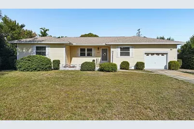 6221 Dartmouth Avenue N, Saint Petersburg, FL 33710 - Photo 1