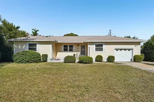 6221 Dartmouth Ave N, Saint Petersburg, FL 33710 - Photo 1