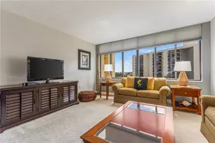 700 Island Way, Clearwater Beach, FL 33767 - Photo 2