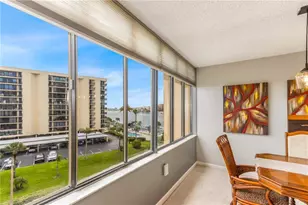 700 Island Way, Clearwater Beach, FL 33767 - Photo 12