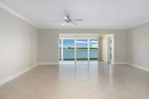 868 Bayway Blvd, Clearwater Beach, FL 33767 - Photo 6