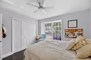 1811 Mill Run Cir, Tampa, FL 33613 - Photo 20