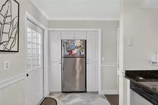 1811 Mill Run Cir, Tampa, FL 33613 - Photo 12