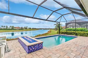 4939 Surfside Cir, Bradenton, FL 34211 - Photo 2