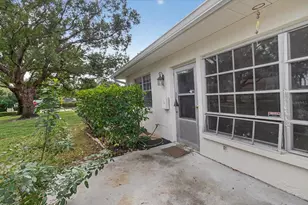 2211 Lark Cir W, Palm Harbor, FL 34684 - Photo 38