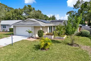 2536 Bramblewood Dr W, Clearwater, FL 33763 - Photo 2