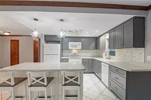 10620 Fawn Dr, New Port Richey, FL 34654 - Photo 4