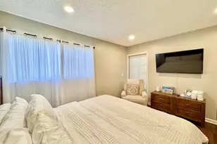 6345 Newtown Cir, Tampa, FL 33615 - Photo 20