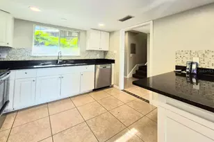 6345 Newtown Cir, Tampa, FL 33615 - Photo 6