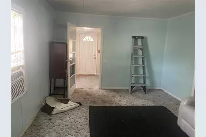 2950 64th Avenue N, Saint Petersburg, FL 33702 - Photo 2
