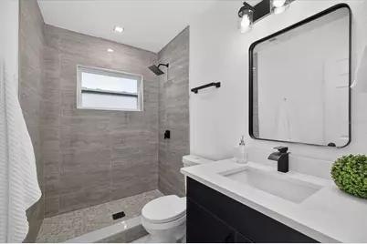 7125 Bonito Street, Tampa, FL 33617 - Photo 24