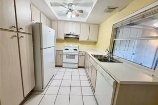 14604 Pine Glen Cir, Lutz, FL 33559 - Photo 4