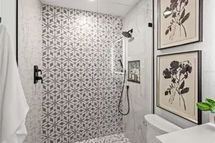 6709 Cardinal Dr S, Saint Petersburg, FL 33707 - Photo 42