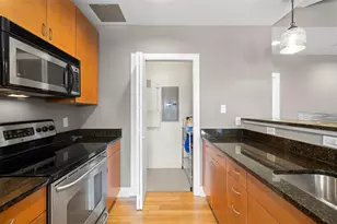 1010 Central Ave, Saint Petersburg, FL 33705 - Photo 14