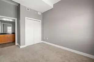 1010 Central Ave, Saint Petersburg, FL 33705 - Photo 16