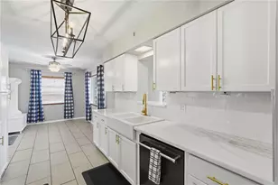 2701 64th Ave S, Saint Petersburg, FL 33712 - Photo 8