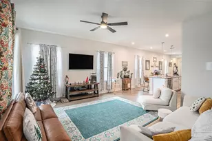 19056 Heavenside Ct, Spring Hill, FL 34610 - Photo 4