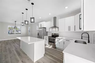 6910 Dartmouth Ave N, Saint Petersburg, FL 33710 - Photo 8