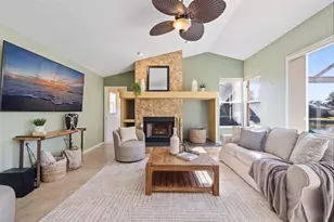 1144 Darlington Oak Dr NE, Saint Petersburg, FL 33703 - Photo 10