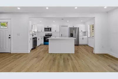 10906 N 28th Street, Tampa, FL 33612 - Photo 8