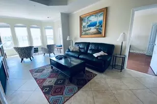 2747 Via Capri, Clearwater, FL 33764 - Photo 10