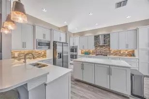 30552 Ivy Forge Ct, Wesley Chapel, FL 33543 - Photo 12