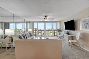 500 Treasure Island Causeway, Treasure Island, FL 33706 - Photo 4