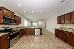 12022 Streambed Dr, Riverview, FL 33579 - Photo 6