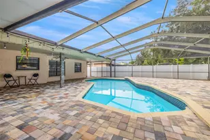 4023 Windtree Dr, Tampa, FL 33624 - Photo 4