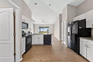 508 Sonoma Dr, Valrico, FL 33594 - Photo 12