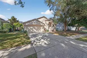 508 Sonoma Dr, Valrico, FL 33594 - Photo 4