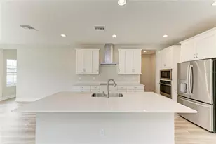 10186 Surrey Rose Dr, San Antonio, FL 33576 - Photo 12