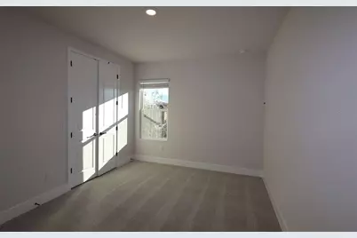 3905 W Carmen Street, Tampa, FL 33609 - Photo 14