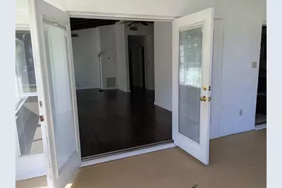 10611 Dixon Drive, Seminole, FL 33772 - Photo 8