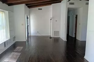 10611 Dixon Dr, Seminole, FL 33772 - Photo 4