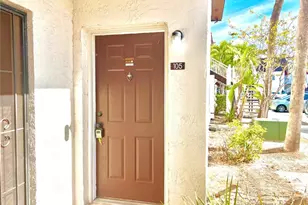 9105 Tudor Dr, Tampa, FL 33615 - Photo 2