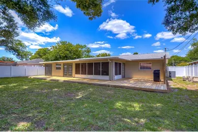5600 30th Avenue N, Saint Petersburg, FL 33710 - Photo 20