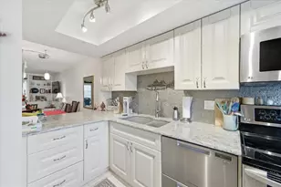 400 Glennes Ln, Dunedin, FL 34698 - Photo 8