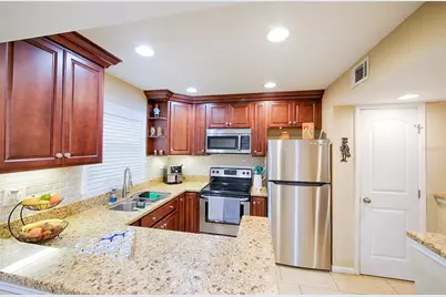 1860 Massachusetts Avenue NE #224, Saint Petersburg, FL 33703 - Photo 10