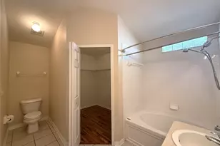 6518 Bridgecrest Dr, Lithia, FL 33547 - Photo 10