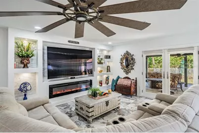 6907 W Creek Drive, Tampa, FL 33615 - Photo 14